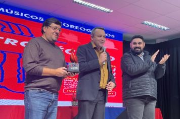 Prefeito de Bofete é homenageado em Cubatão